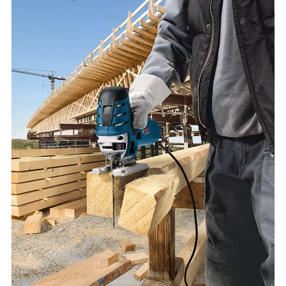 Bosch PRO Sierra de calar GST 150 CE