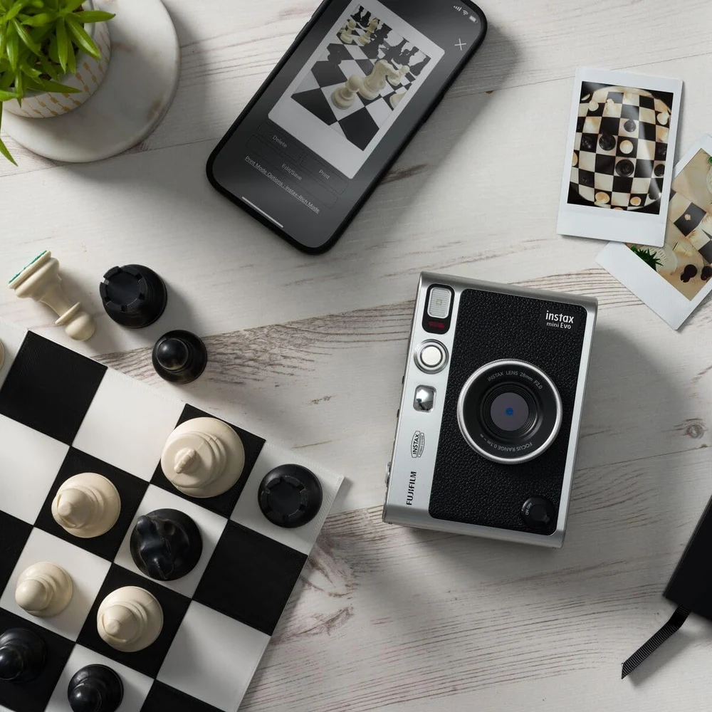 instax Mini EVO Black-C.